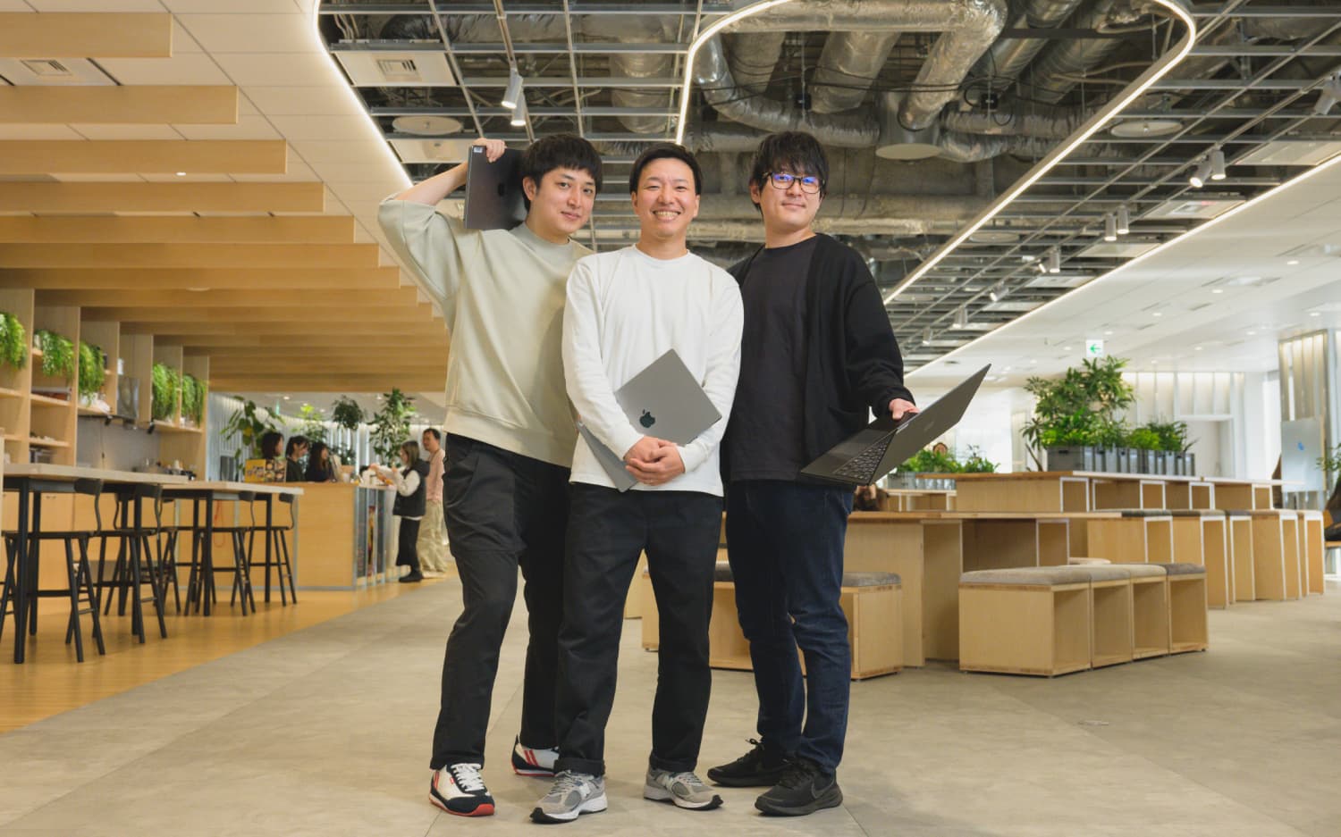 営業はデータで強くなる。ビジネス職とエンジニア職が一枚岩で事業成長をつくる現場で起きたこと【前編】